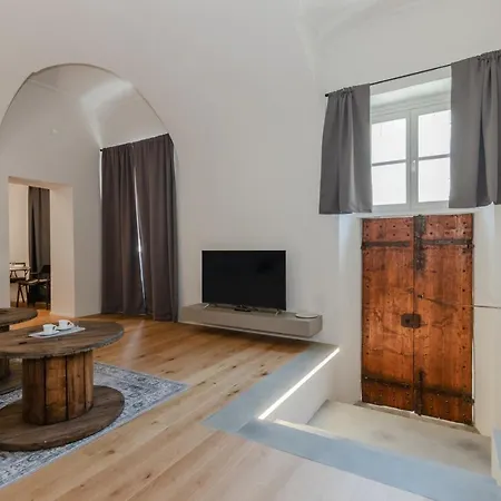 San Martino Modern & Elegant Flat *