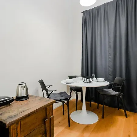 Guesthost - Centro Modern & Elegant Appartamento