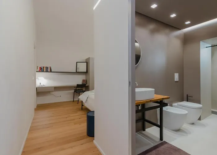 Guesthost - Centro Modern & Elegant Asti